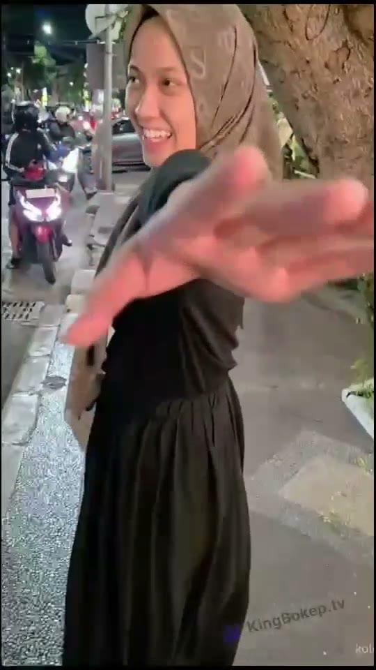 Hijab polos di ajarin ngewe sama mantan pacar