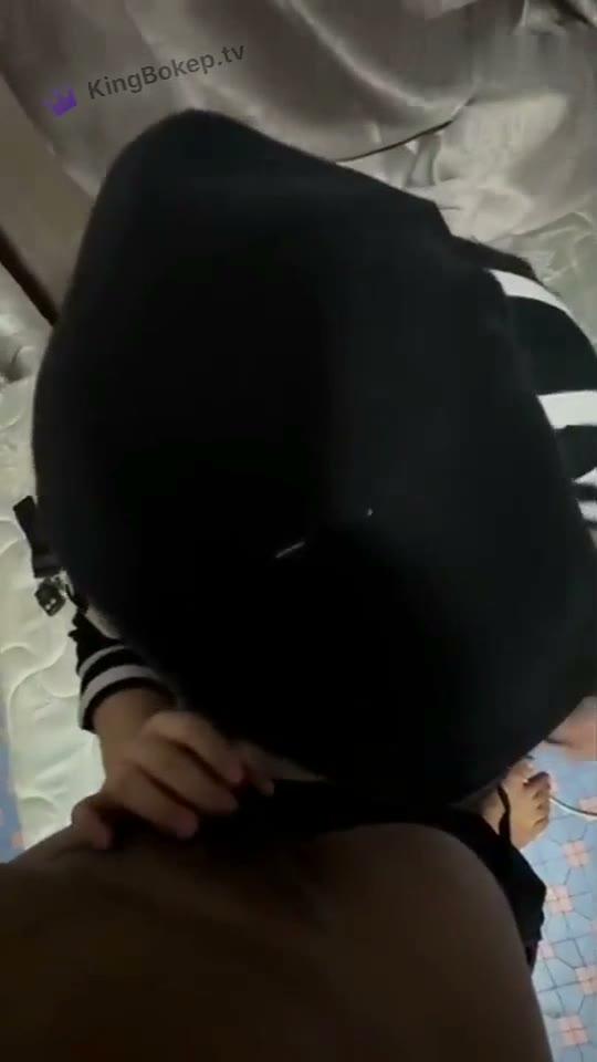 Hijab lugu nyepongin pacar sampe bawah
